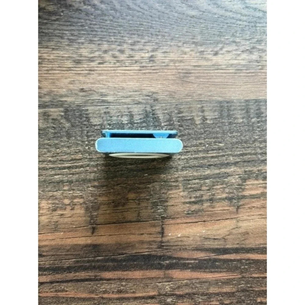 Apple teal ipod